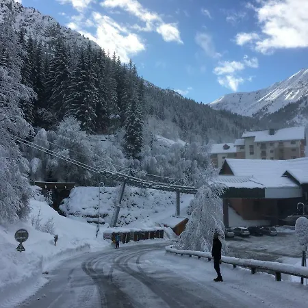 Les Ecureuils Squirrel *