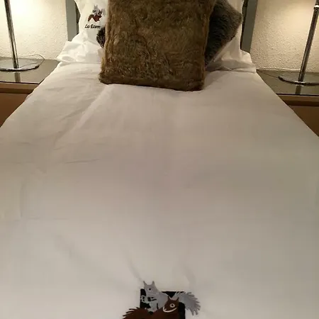 Les Ecureuils Squirrel * Oz