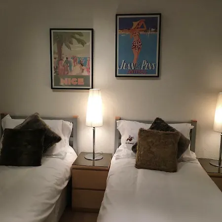 Les Ecureuils Squirrel アパート